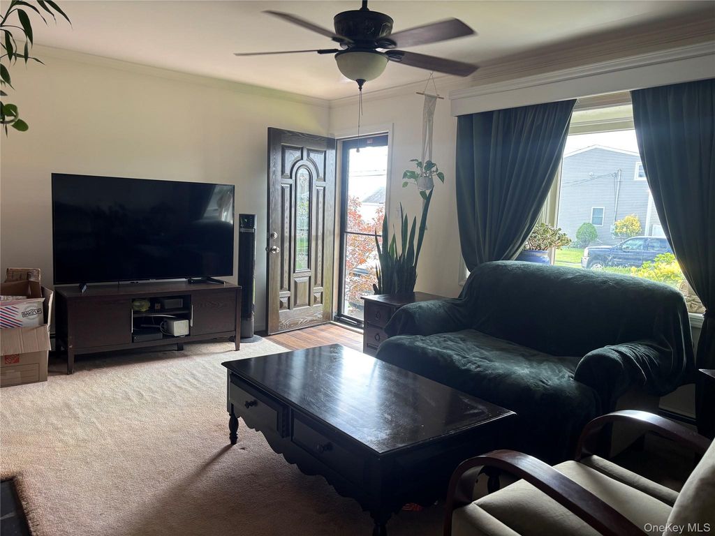 92 Van Buren Street, Freeport, NY 11520 — photo 4