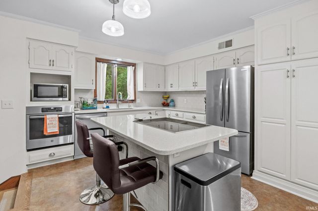 721 Hummingbird Court, Lafayette, IN 47909