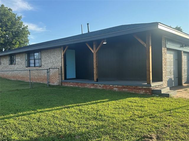 1501 W Watts Street, El Reno, OK 73036
