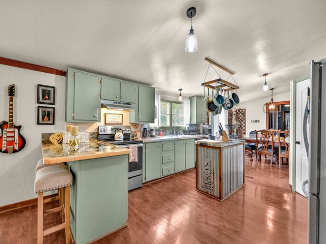 5402 Clear View Drive, Granbury, TX 76048