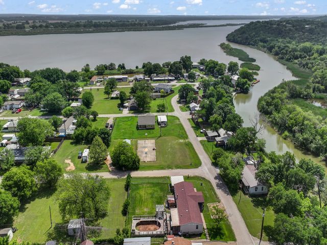 5402 Clear View Drive, Granbury, TX 76048