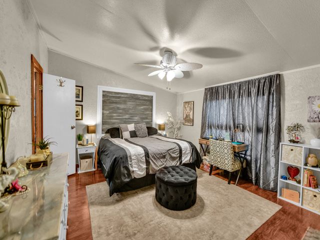 5402 Clear View Drive, Granbury, TX 76048
