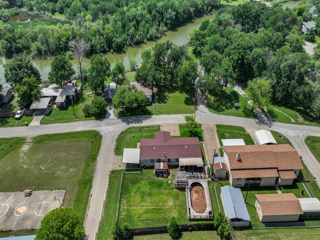 5402 Clear View Drive, Granbury, TX 76048