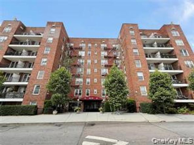 84-70 129 Street 6J, Kew Gardens, NY 11415
