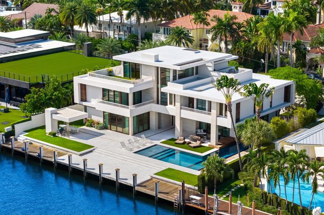 10 Pelican Drive, Fort Lauderdale, FL 33301