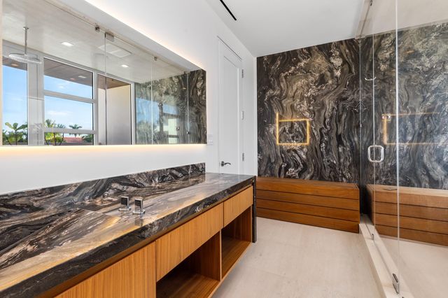 10 Pelican Drive, Fort Lauderdale, FL 33301