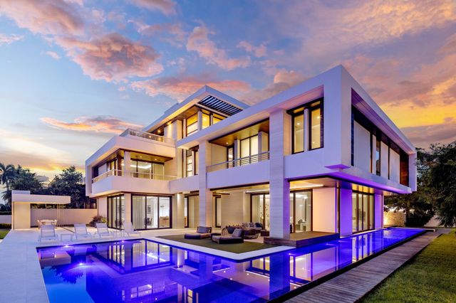 10 Pelican Drive, Fort Lauderdale, FL 33301