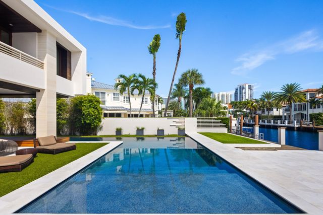 10 Pelican Drive, Fort Lauderdale, FL 33301
