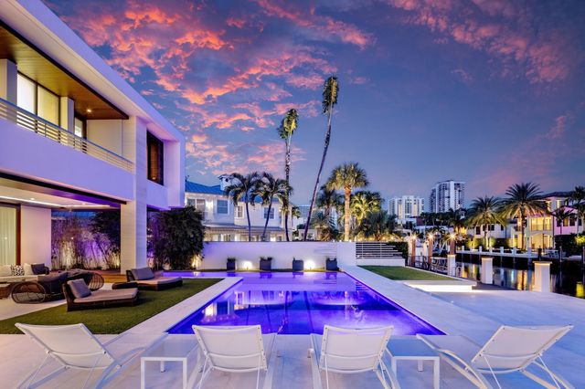 10 Pelican Drive, Fort Lauderdale, FL 33301