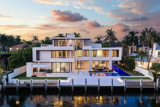 10 Pelican Drive, Fort Lauderdale, FL 33301