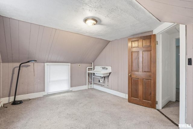 903 17TH Street, Rock Island, IL 61201