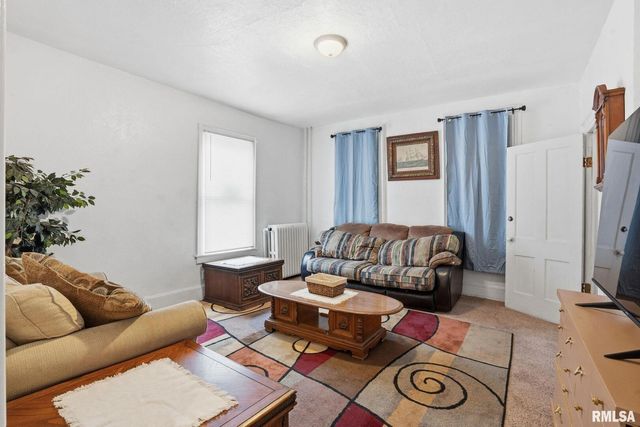 903 17TH Street, Rock Island, IL 61201