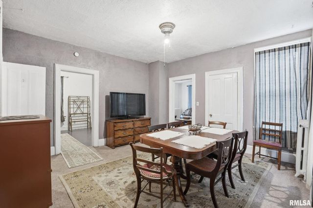 903 17TH Street, Rock Island, IL 61201