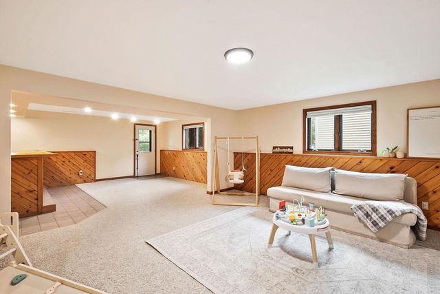1747 Cornwall Circle, Sun Prairie, WI 53590
