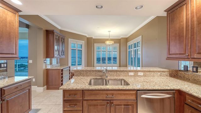 140 RIVIERA DUNES WAY 1204, Palmetto, FL 34221