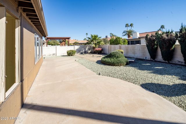 26405 S GREENCASTLE Drive, Sun Lakes, AZ 85248