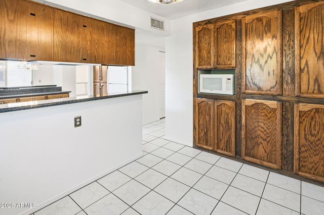 26405 S GREENCASTLE Drive, Sun Lakes, AZ 85248