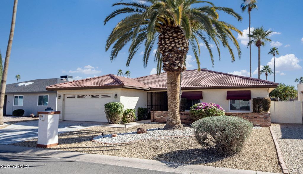 26405 S GREENCASTLE Drive, Sun Lakes, AZ 85248