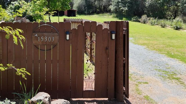15301-15303 Indian Springs Rd, Penn Valley, CA 95946