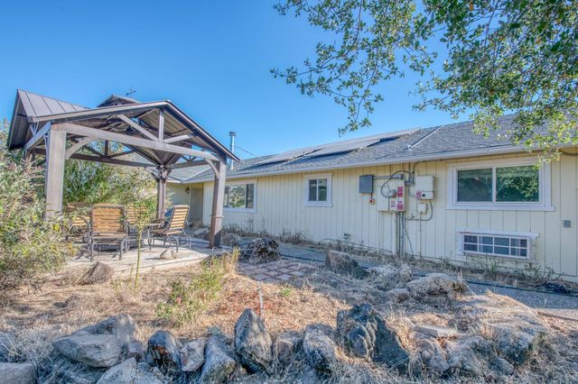 24620 Auberry Road, Clovis, CA 93619