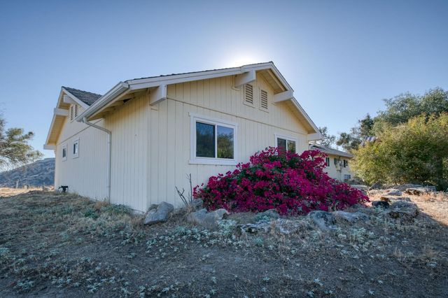 24620 Auberry Road, Clovis, CA 93619