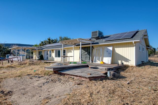 24620 Auberry Road, Clovis, CA 93619