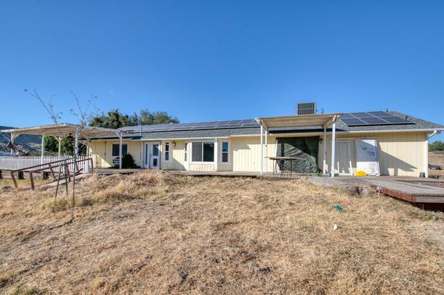 24620 Auberry Road, Clovis, CA 93619