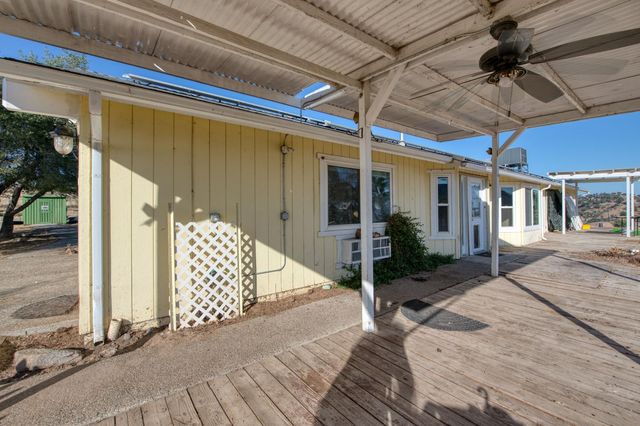 24620 Auberry Road, Clovis, CA 93619