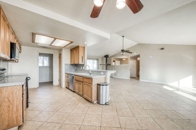 24620 Auberry Road, Clovis, CA 93619