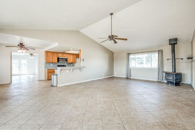 24620 Auberry Road, Clovis, CA 93619