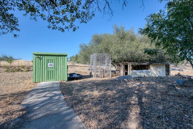 24620 Auberry Road, Clovis, CA 93619