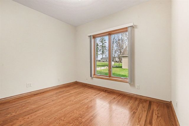 48855 Howard Drive, Lawrence, MI 49064