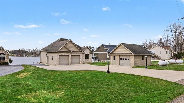 48855 Howard Drive, Lawrence, MI 49064