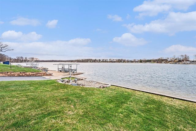 48855 Howard Drive, Lawrence, MI 49064