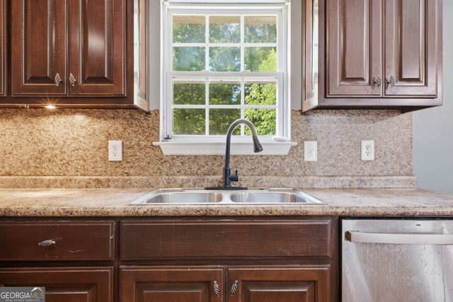 201 Briarwood Circle, Summerville, GA 30747