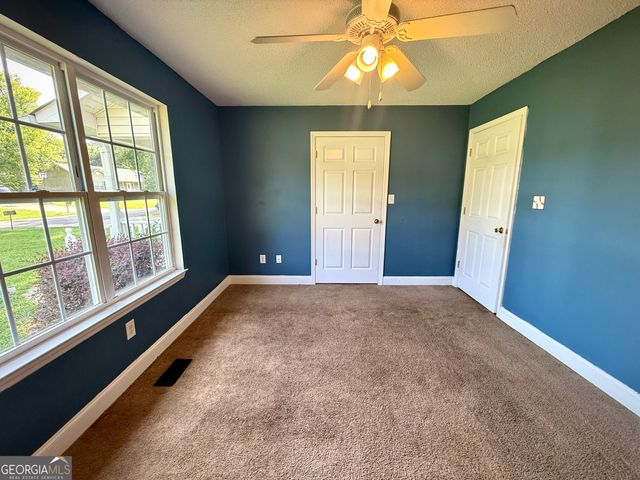 201 Briarwood Circle, Summerville, GA 30747