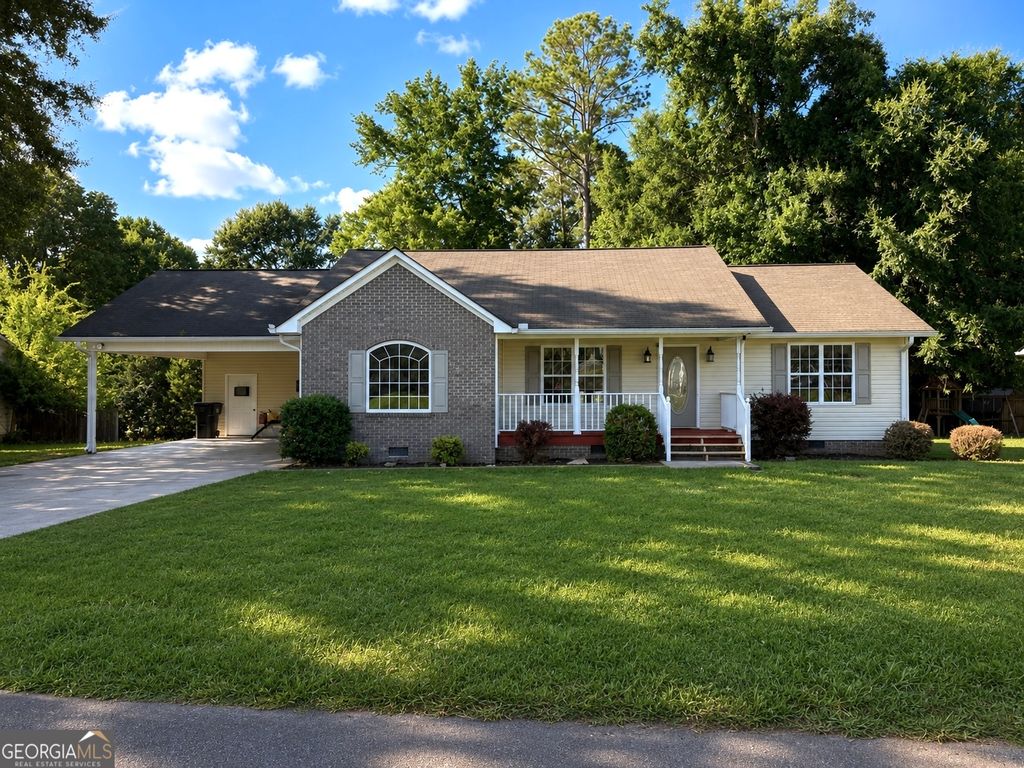201 Briarwood Circle, Summerville, GA 30747