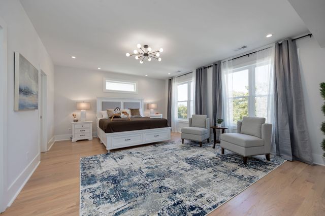 521 Camden Dr, Nashville, TN 37211