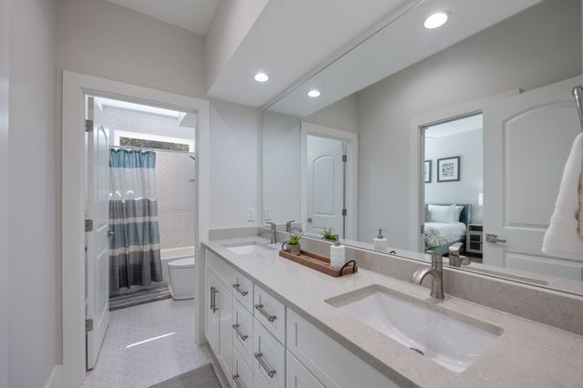 521 Camden Dr, Nashville, TN 37211