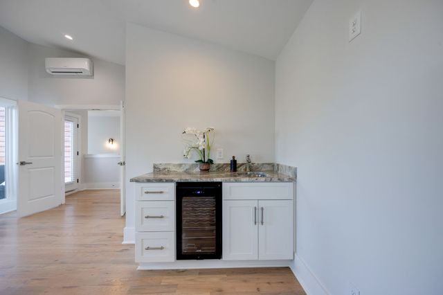 521 Camden Dr, Nashville, TN 37211