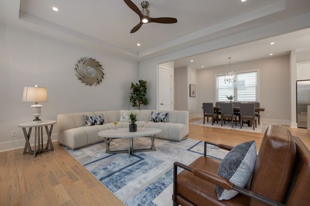 521 Camden Dr, Nashville, TN 37211