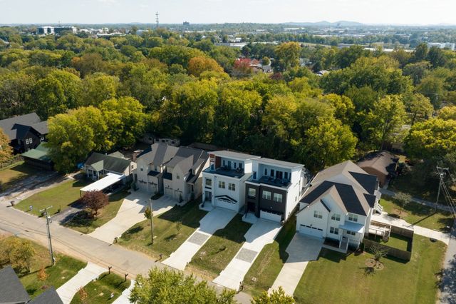 521 Camden Dr, Nashville, TN 37211