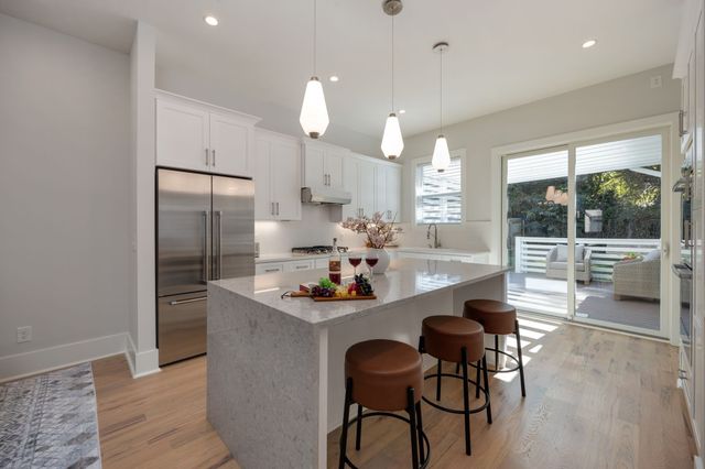 521 Camden Dr, Nashville, TN 37211