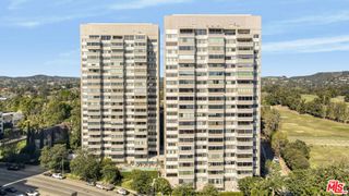 865 Comstock Avenue 16F, Los Angeles, CA 90024