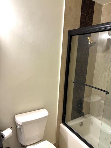170 Valencia H, Delray Beach, FL 33446