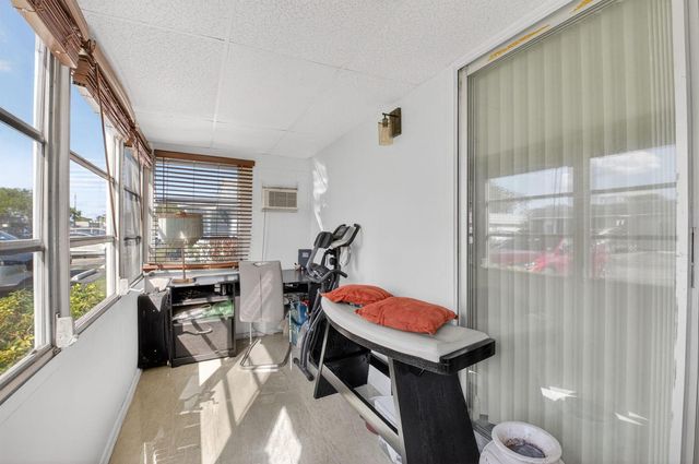 170 Valencia H, Delray Beach, FL 33446