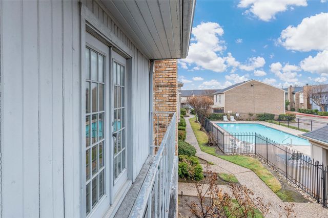 6111 Beverly Hill Street 39, Houston, TX 77057