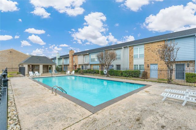 6111 Beverly Hill Street 39, Houston, TX 77057