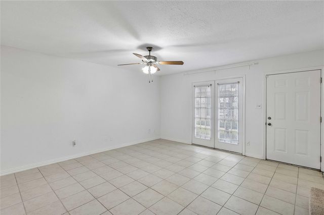 6111 Beverly Hill Street 39, Houston, TX 77057