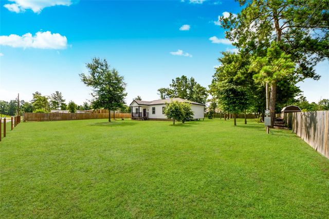 12128 County Road 37498, Cleveland, TX 77327